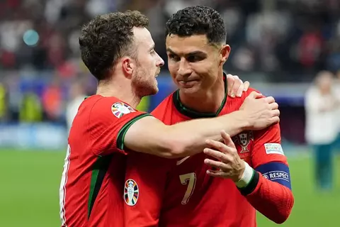 تقرير إنجليزي يكشف سبب غياب رونالدو عن جنازة جوتا